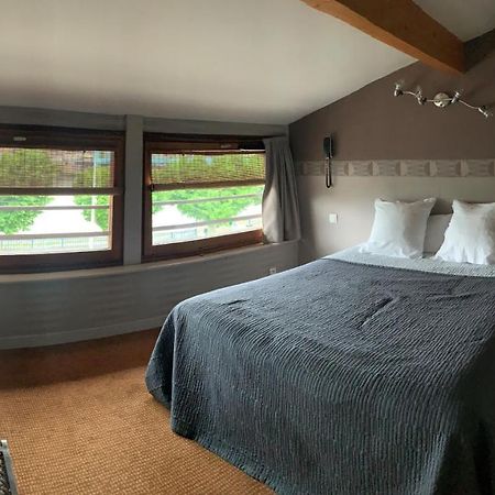 Le Petit Roche Hotel Serrières-en-Chautagne Екстериор снимка