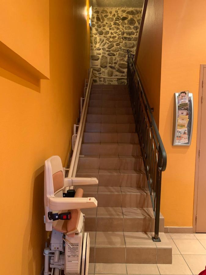 Le Petit Roche Hotel Serrières-en-Chautagne Екстериор снимка