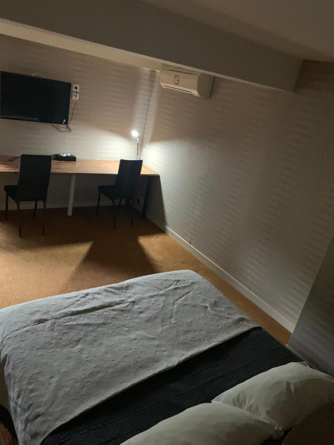Le Petit Roche Hotel Serrières-en-Chautagne Екстериор снимка