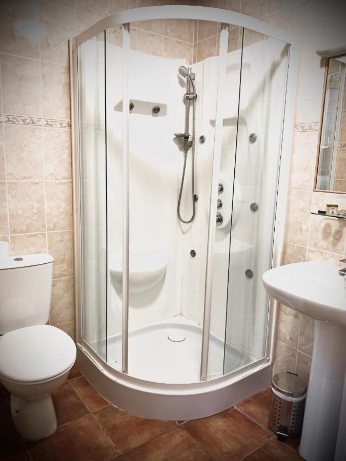 Le Petit Roche Hotel Serrières-en-Chautagne Екстериор снимка